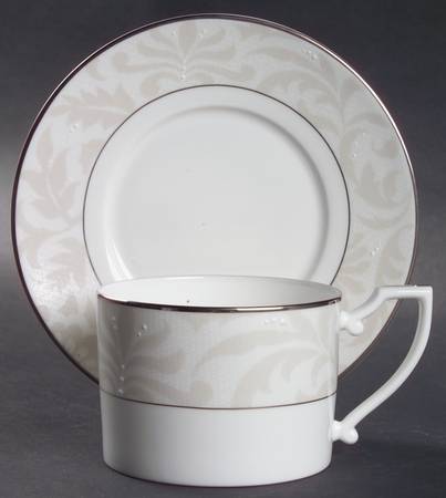 Biella Flat Cup & Saucer Set