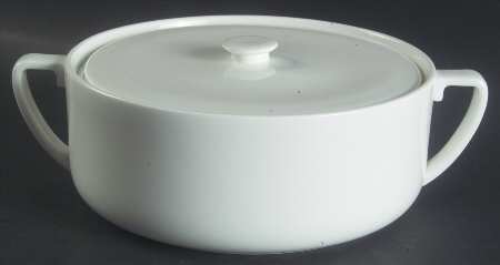 St. Tropez Round Covered Vegetable