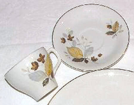 WOO120 Flat Cup & Saucer Set
