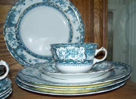 Phoebe Blue Green (Gold Accents, Gold Trim) Flat Cup & Saucer Set