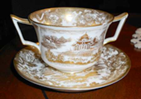 Y4765 Flat Bouillon Cup & Saucer