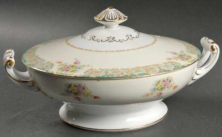 Greenleigh (Green & Aqua Border) Round Covered Vegetable