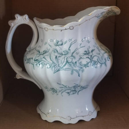Gladys 64 Oz Pitcher