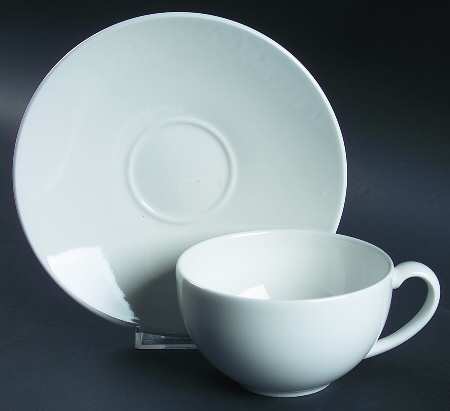 Minimal Chalk Flat Cup & Saucer Set