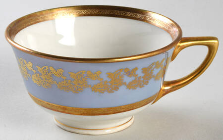 WHD27 Footed Cup