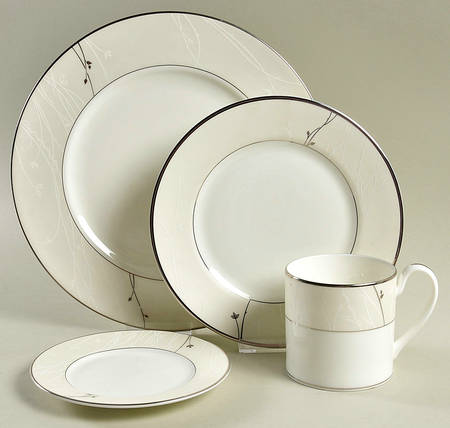Lisette 4 Piece Place Setting