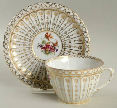 1756 Flat Cup & Saucer Set