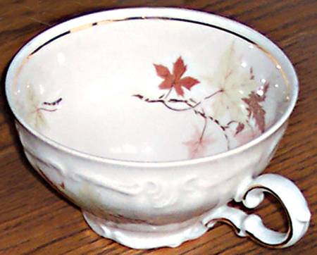Oak Leaf Footed Cup