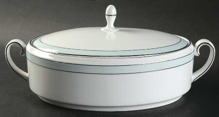 Blue Duchesse Oval Covered Vegetable