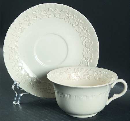 WW378 Flat Cup & Saucer Set