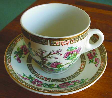 WEA8 Flat Cup & Saucer Set