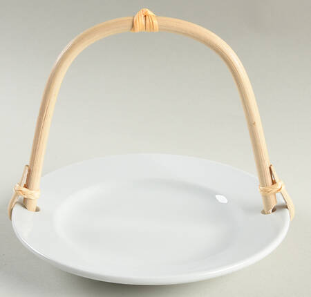 Everyday White 5 3/8"-5 5/8" Bamboo Handled Serving Plate  HC