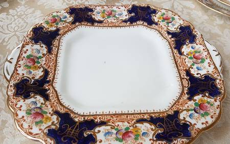 BON Square Handled Cake Plate