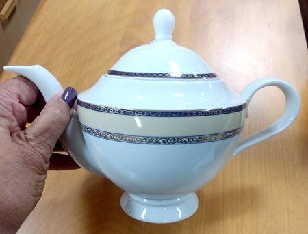WLB65 Teapot & Lid