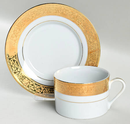 Golden Majesty Flat Cup & Saucer Set