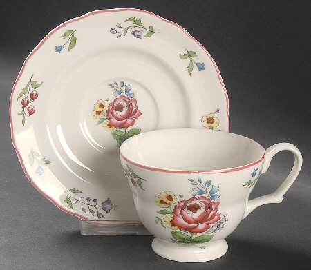 Victoria Oversized Cup & Saucer Set