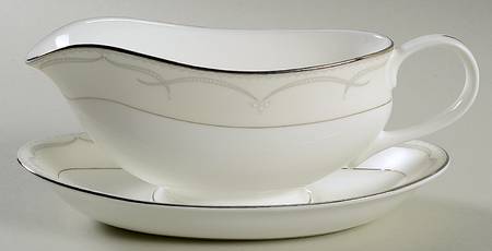 Presage Gravy Boat & Underplate