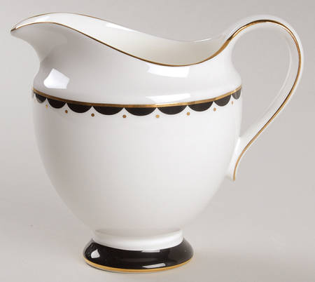 Curtain Call Creamer