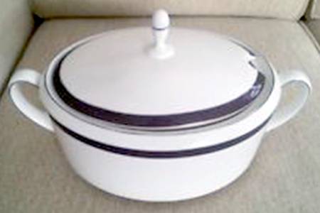 Sable Duchesse Tureen &  Lid