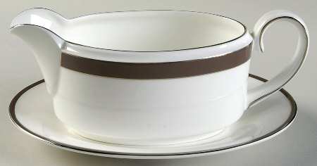 Sable Duchesse Gravy Boat & Underplate