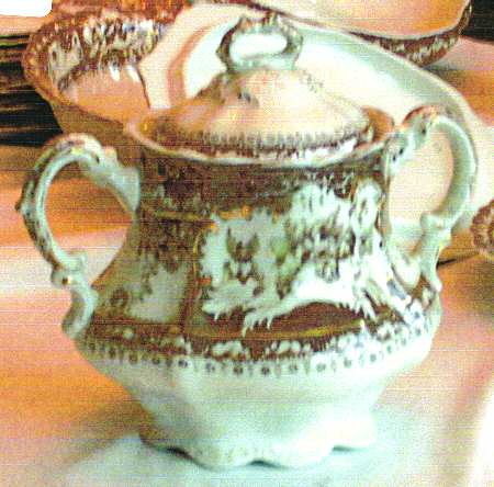 Phoebe Brown (Gold Accents, Gold Trim) Sugar Bowl & Lid