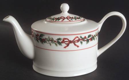 Holiday Garland Teapot & Lid