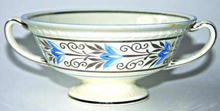 AMM9189 Footed Cream Soup Bowl
