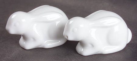 Grafton Street Accessories Figural Salt & Pepper Set