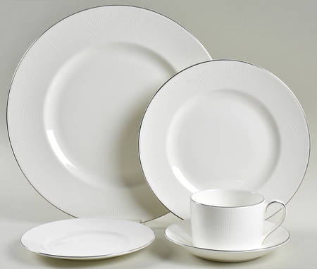 Ivory Trellis 5 Piece Place Setting