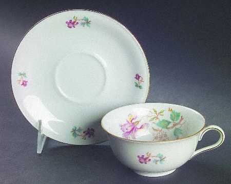 WIG735 Flat Cup & Saucer Set