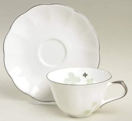 Elizabeth Flat Cup & Saucer Set
