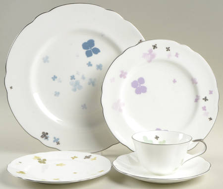 Elizabeth 5 Piece Place Setting