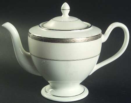 Araglin Platinum Teapot & Lid