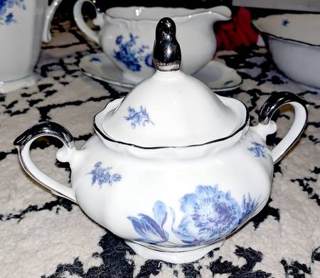 WIG934 Sugar Bowl & Lid
