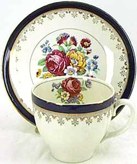 WAP5 Flat Cup & Saucer Set