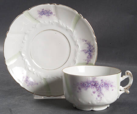 1046-8 Flat Cup & Saucer Set