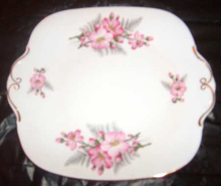 1135-52 Square Handled Cake Plate