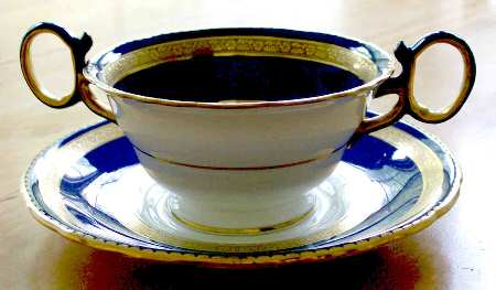 W537 Footed Cream Soup Bowl & Saucer Set