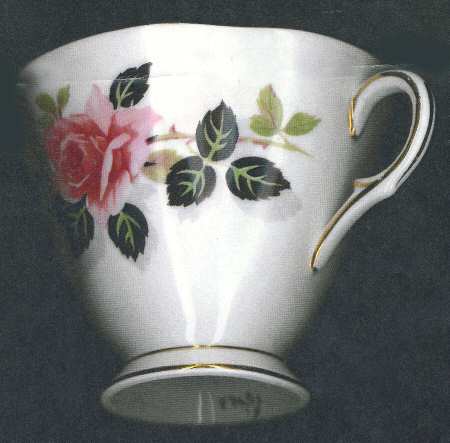 576-52 Footed Cup