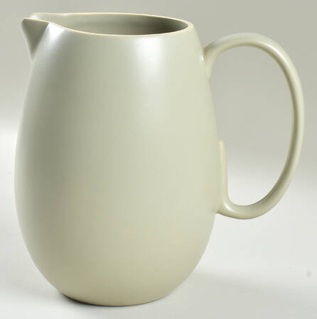 Vera Wang Naturals Leaf 76 Oz Pitcher
