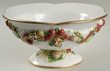 Christmas Memories Collection Centerpiece