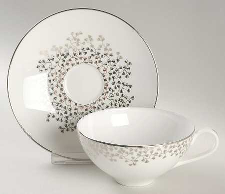 Bouquet Flat Cup & Saucer Set