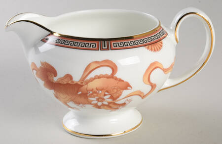 Dynasty Leigh Shape Creamer