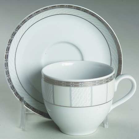 WLB77 Flat Cup & Saucer Set