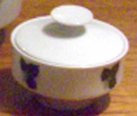 WIG1003 Sugar Bowl & Lid