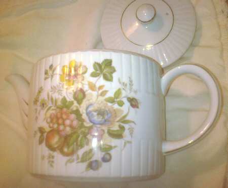 686 Teapot & Lid
