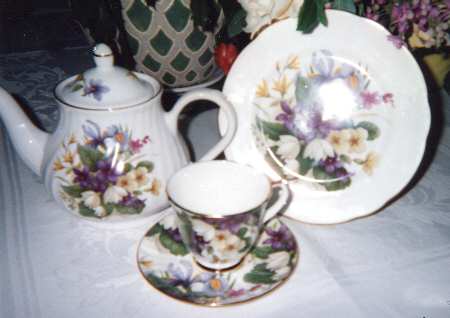 6410 Footed Cup & Saucer Set