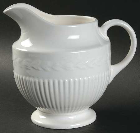 Edme Antique White (New 2008) 28 Oz Jug