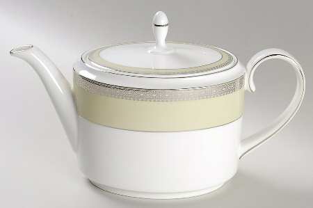 Vera Lace Bouquet Fern Teapot & Lid