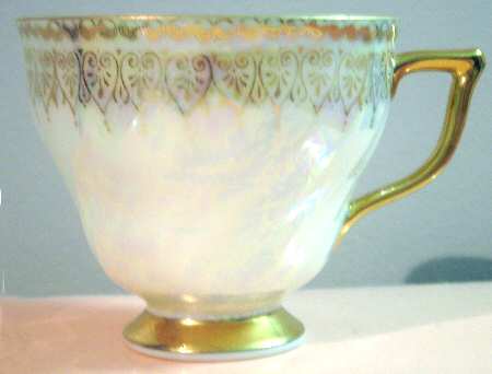 206 Footed Cup